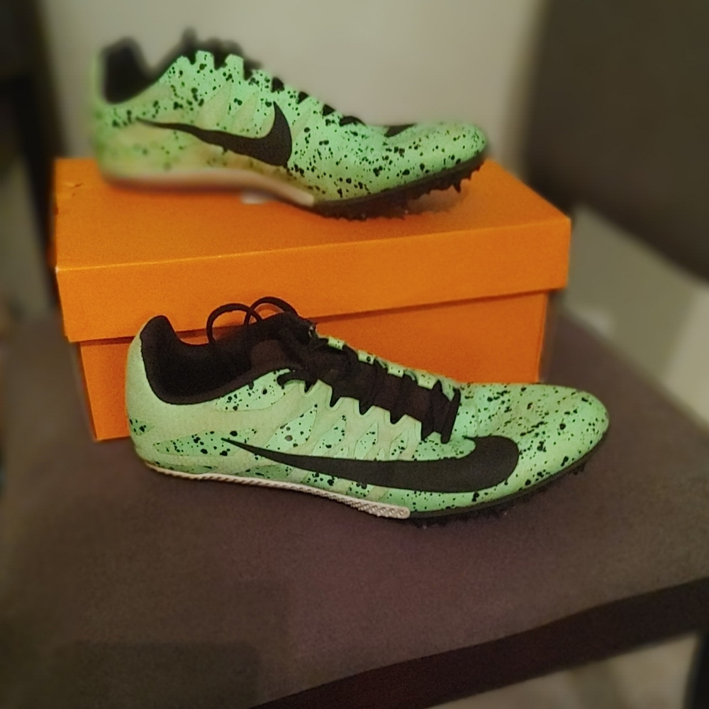 Track Spikes